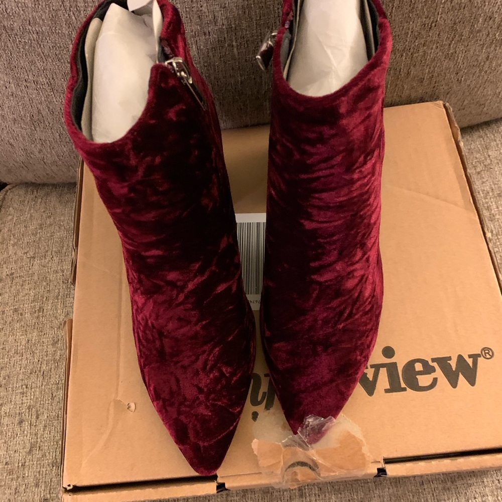 Suede boot - Picture 2 of 6